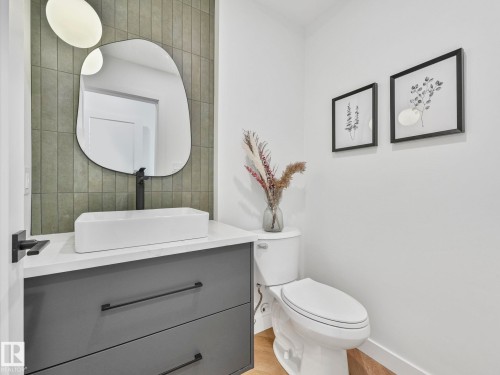 240 Westridge Road, Edmonton, AB - Indoor Photo Showing Bathroom