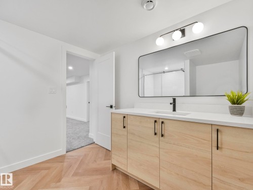 240 Westridge Road, Edmonton, AB - Indoor Photo Showing Bathroom