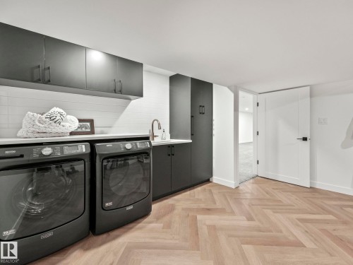 240 Westridge Road, Edmonton, AB - Indoor Photo Showing Laundry Room