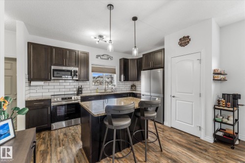 1 Currant Crescent, Fort Saskatchewan, AB - Indoor Photo Showing Kitchen With Stainless Steel Kitchen With Upgraded Kitchen