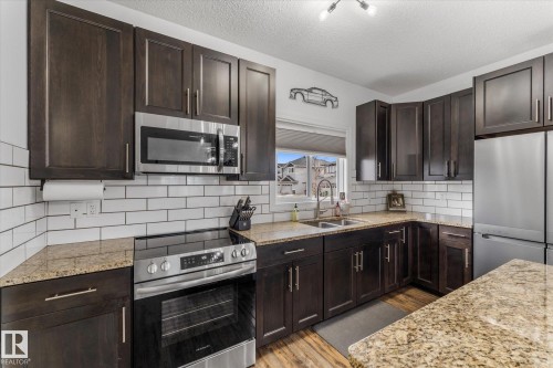 1 Currant Crescent, Fort Saskatchewan, AB - Indoor Photo Showing Kitchen With Stainless Steel Kitchen With Double Sink
