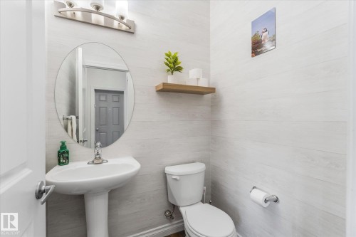 1 Currant Crescent, Fort Saskatchewan, AB - Indoor Photo Showing Bathroom