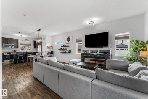 1 Currant Crescent, Fort Saskatchewan, AB - Indoor Photo Showing Living Room