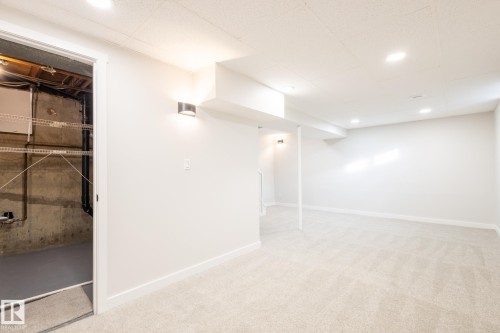 5446 144B Avenue, Edmonton, AB - Indoor