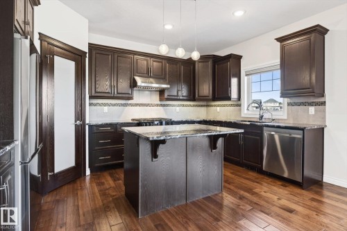 15856 13 Avenue, Edmonton, AB - Indoor Photo Showing Kitchen With Upgraded Kitchen