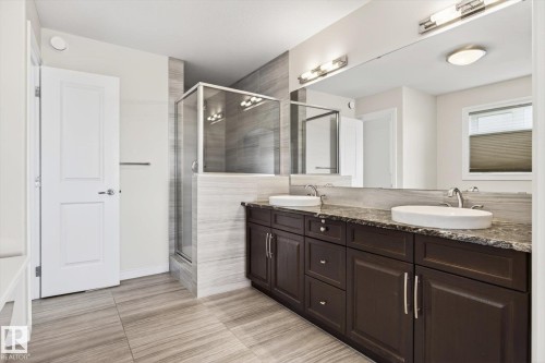 15856 13 Avenue, Edmonton, AB - Indoor Photo Showing Bathroom