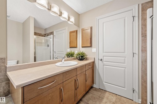 304 79 Street, Edmonton, AB - Indoor Photo Showing Bathroom