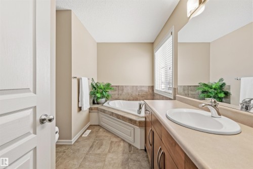 304 79 Street, Edmonton, AB - Indoor Photo Showing Bathroom