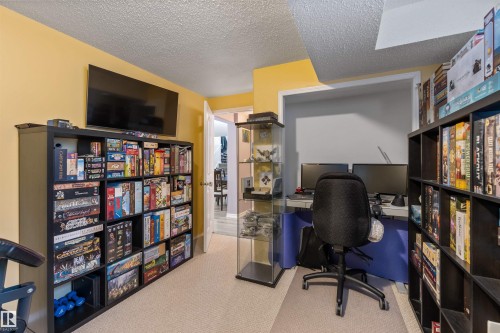 21 Dubonnet Way, St. Albert, AB - Indoor Photo Showing Office