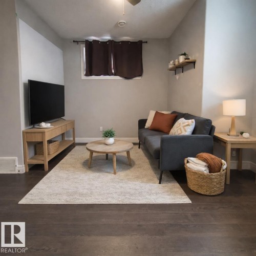 11903 37 Street, Edmonton, AB - Indoor Photo Showing Living Room