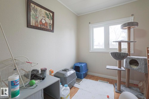 43 Maple Ridge Drive, Edmonton, AB - Indoor