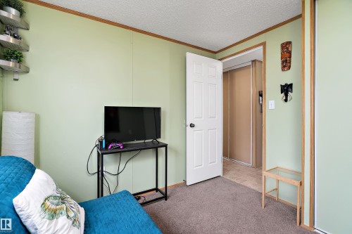 3 Sunset Boulevard, Spruce Grove, AB - Indoor