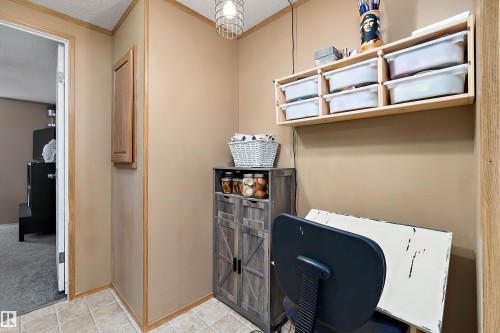 3 Sunset Boulevard, Spruce Grove, AB - Indoor