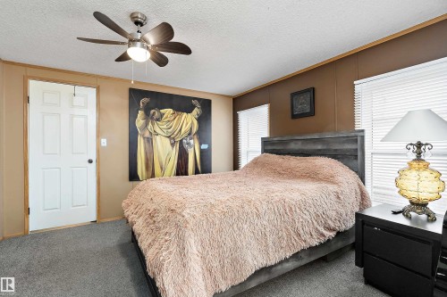 3 Sunset Boulevard, Spruce Grove, AB - Indoor Photo Showing Bedroom
