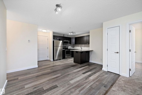 323 14808 125 Street, Edmonton, AB - Indoor Photo Showing Kitchen