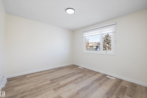 130 Callingwood Two, Edmonton, AB - Indoor Photo Showing Other Room