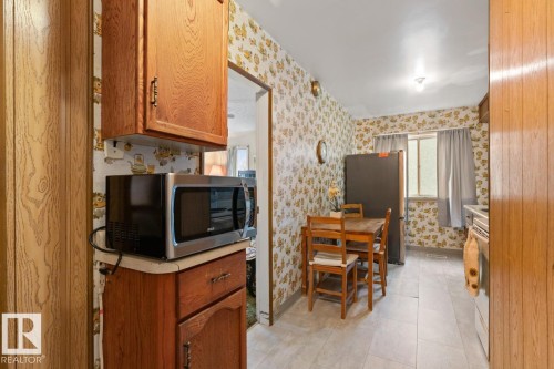 12044 50 Street, Edmonton, AB - Indoor