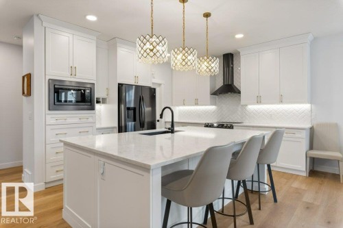 26 Red Crest Way, St. Albert, AB - Indoor Photo Showing Kitchen With Upgraded Kitchen