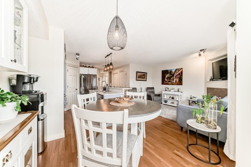 2 Hartwick Loop, Spruce Grove, AB - Indoor Photo Showing Dining Room