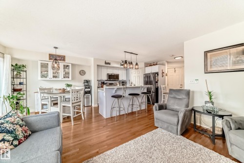2 Hartwick Loop, Spruce Grove, AB - Indoor Photo Showing Living Room