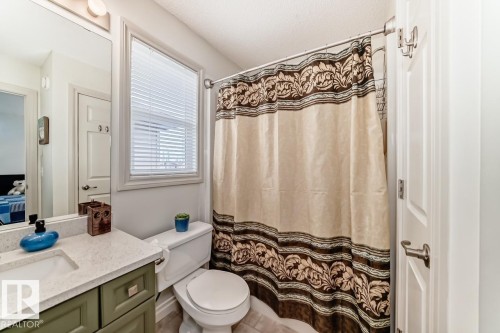 2 Hartwick Loop, Spruce Grove, AB - Indoor Photo Showing Bathroom
