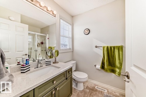 2 Hartwick Loop, Spruce Grove, AB - Indoor Photo Showing Bathroom