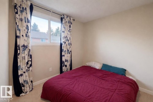 18607 66 Avenue Nw, Edmonton, AB - Indoor Photo Showing Bedroom