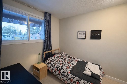 18607 66 Avenue Nw, Edmonton, AB - Indoor Photo Showing Bedroom