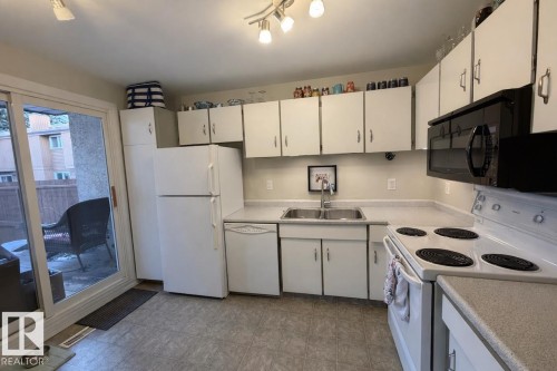 18607 66 Avenue Nw, Edmonton, AB - Indoor Photo Showing Kitchen