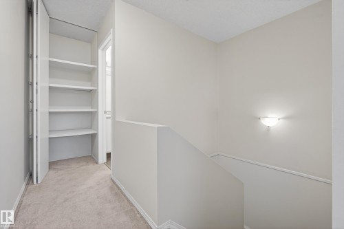 E 16315 89 Avenue, Edmonton, AB - Indoor