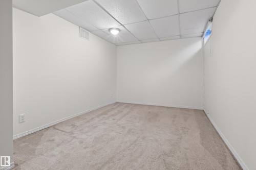 E 16315 89 Avenue, Edmonton, AB - Indoor Photo Showing Other Room