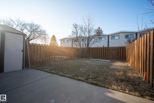 E 16315 89 Avenue, Edmonton, AB - Outdoor