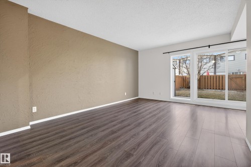 E 16315 89 Avenue, Edmonton, AB - Indoor Photo Showing Other Room