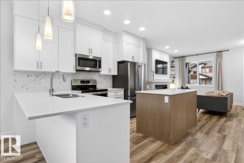 535 Paterson Way, Edmonton, AB - Indoor Photo Showing Kitchen With Double Sink
