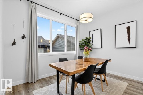 535 Paterson Way, Edmonton, AB - Indoor Photo Showing Dining Room
