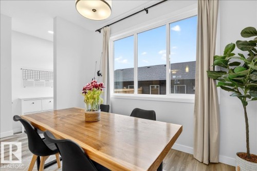 535 Paterson Way, Edmonton, AB - Indoor Photo Showing Dining Room