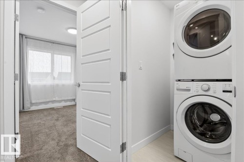 535 Paterson Way, Edmonton, AB - Indoor Photo Showing Laundry Room