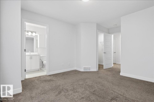 535 Paterson Way, Edmonton, AB - Indoor Photo Showing Other Room