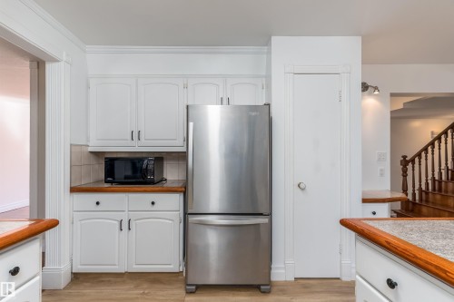 123 Westridge Road, Edmonton, AB - Indoor Photo Showing Kitchen