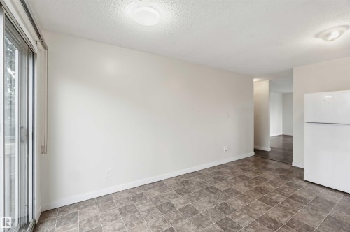 4636 37A Avenue, Edmonton, AB - Indoor