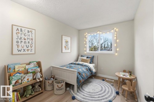 4636 37A Avenue, Edmonton, AB - Indoor Photo Showing Bedroom