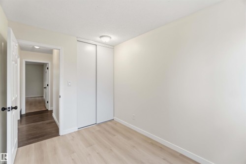 4636 37A Avenue, Edmonton, AB - Indoor Photo Showing Other Room