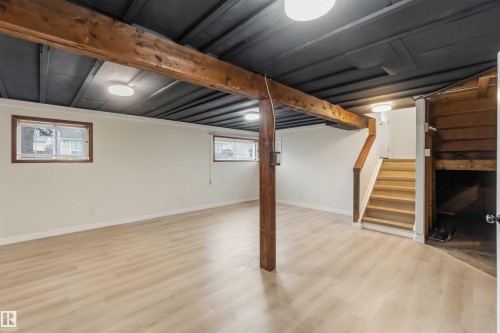 4636 37A Avenue, Edmonton, AB - Indoor