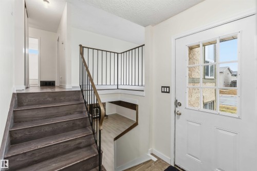 4636 37A Avenue, Edmonton, AB - Indoor Photo Showing Other Room