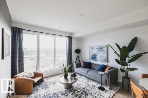 2624 Alces Way, Edmonton, AB - Indoor Photo Showing Living Room