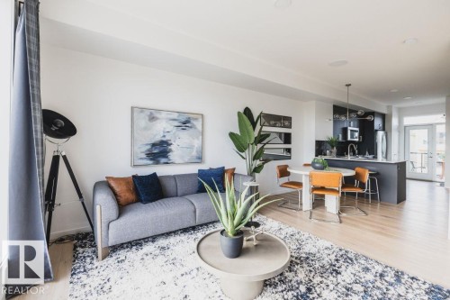 2624 Alces Way, Edmonton, AB - Indoor Photo Showing Living Room