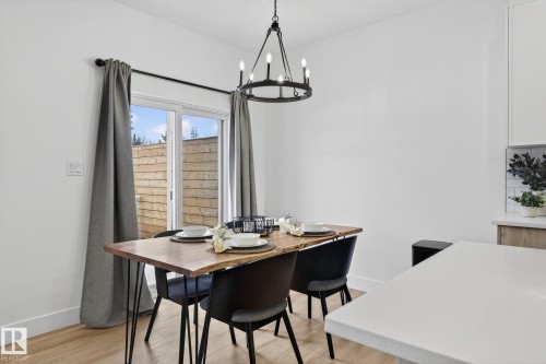 127 Hilton Cove, Spruce Grove, AB - Indoor Photo Showing Dining Room