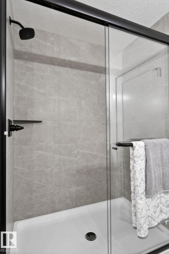 127 Hilton Cove, Spruce Grove, AB - Indoor Photo Showing Bathroom