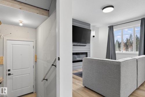 127 Hilton Cove, Spruce Grove, AB - Indoor Photo Showing Other Room