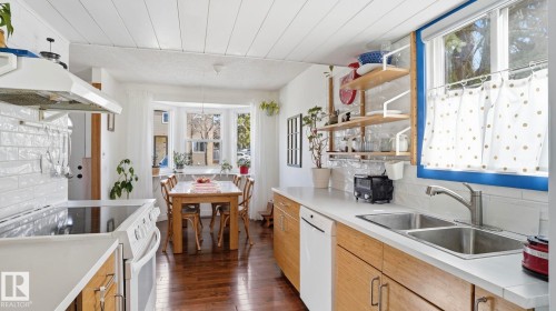 36 10453 20 Avenue, Edmonton, AB - Indoor Photo Showing Kitchen With Double Sink